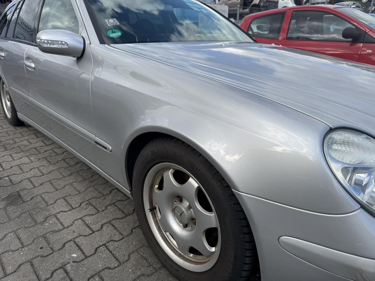 Mercedes E Klasse W211 S211 original Kotfl&uuml;gel vorn rechts 744 Brillantsilber Bj.2005